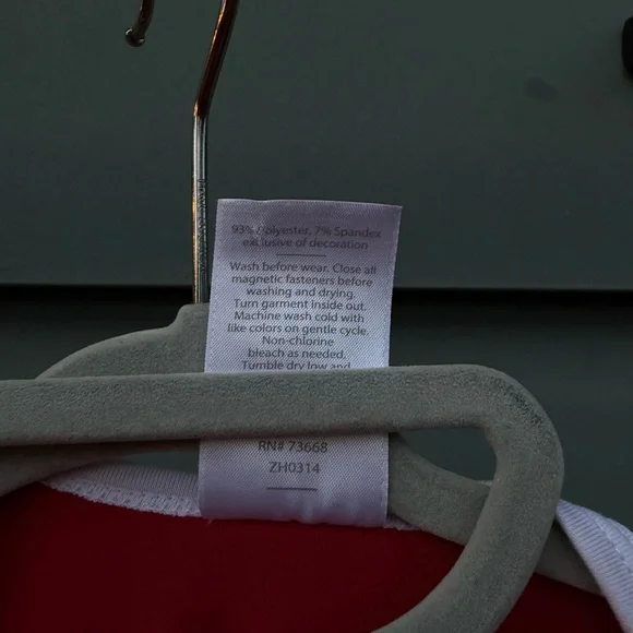 WSU Footed One Piece MAGNETIC - Picture 4 of 4